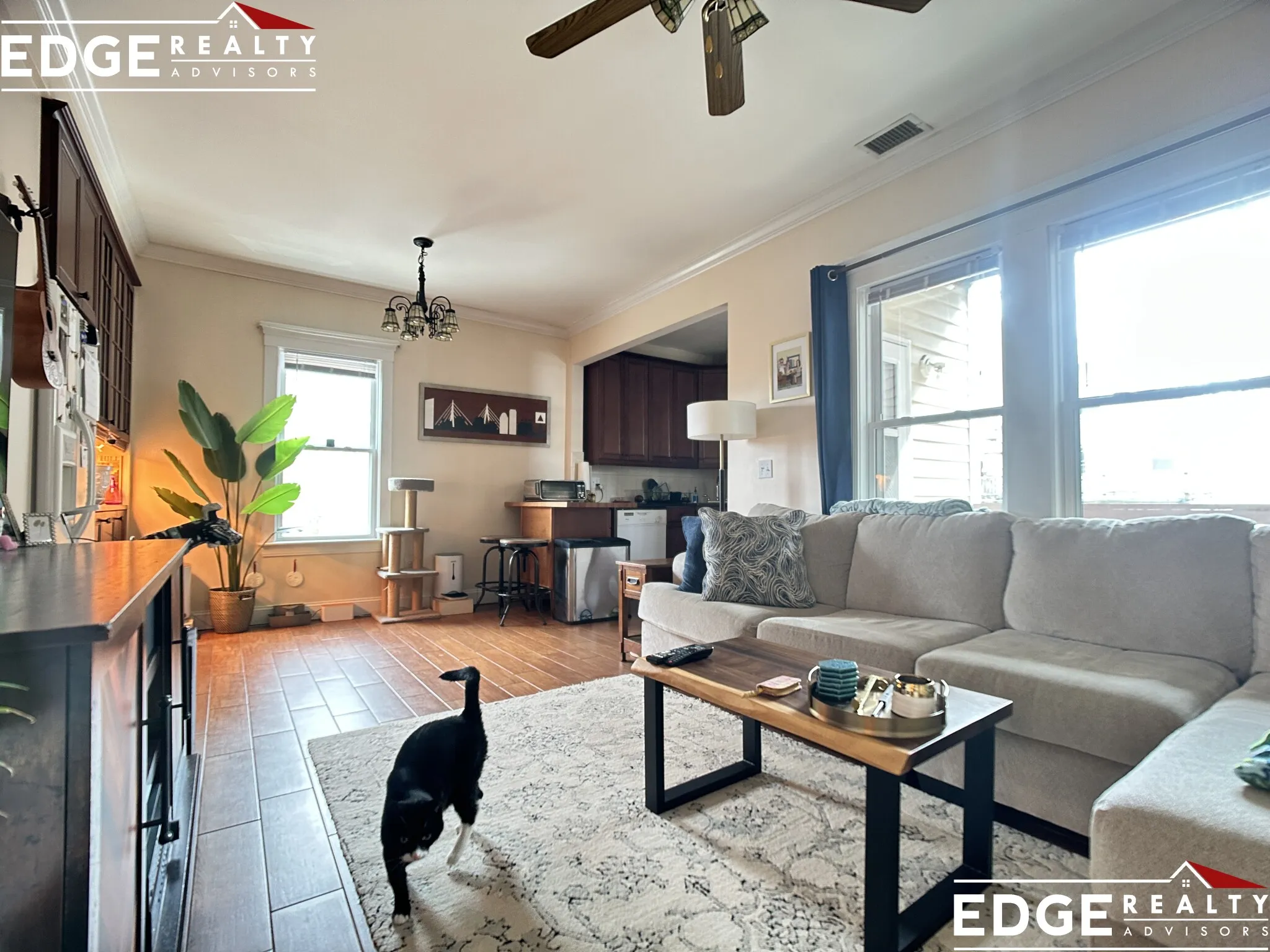 3 bed, 2 bath apartment for rent at 6 Delaware Pl Unit 2, Brighton — photo 5 of 12