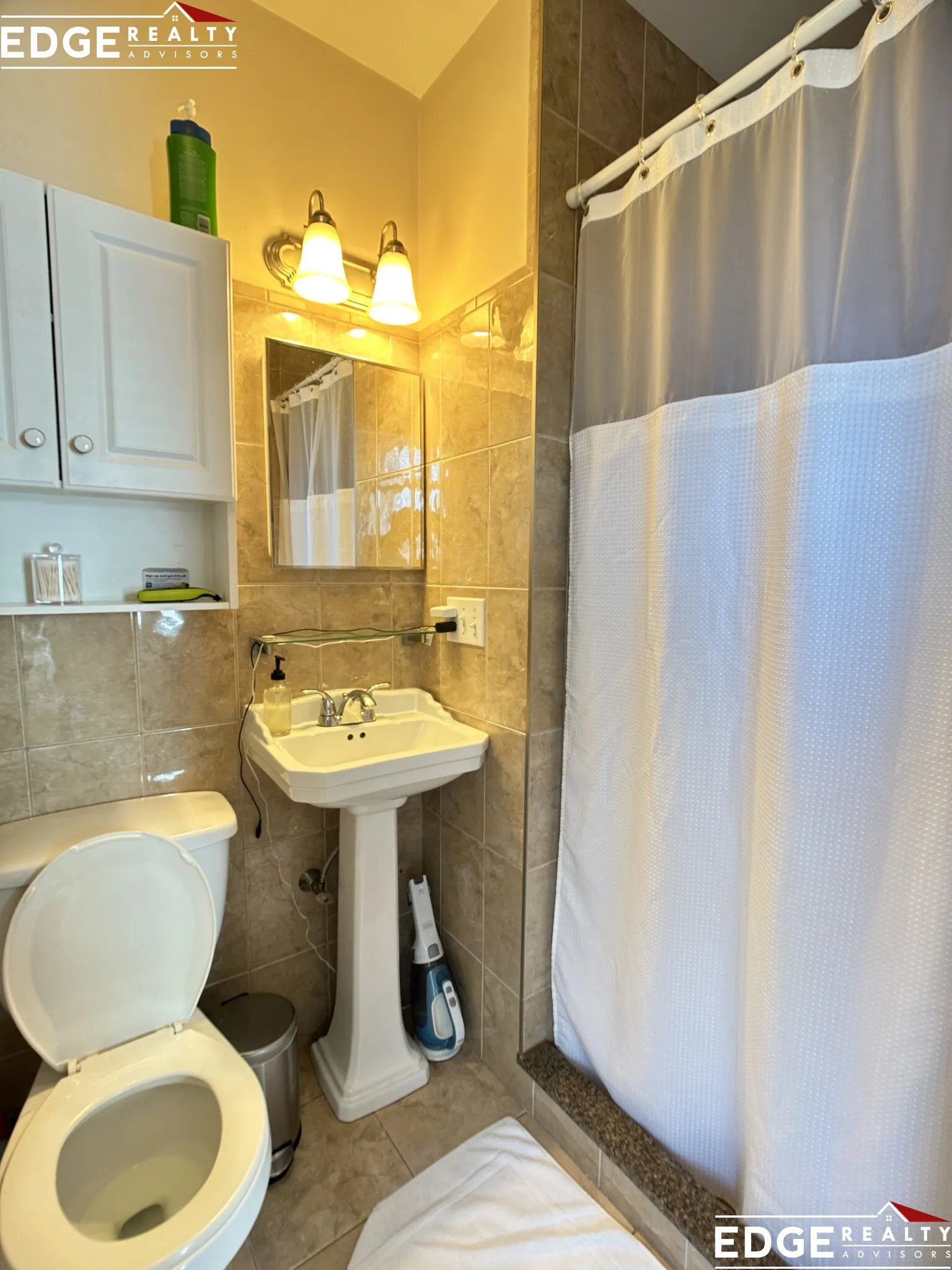 3 bed, 2 bath apartment for rent at 6 Delaware Pl Unit 2, Brighton — photo 10 of 12