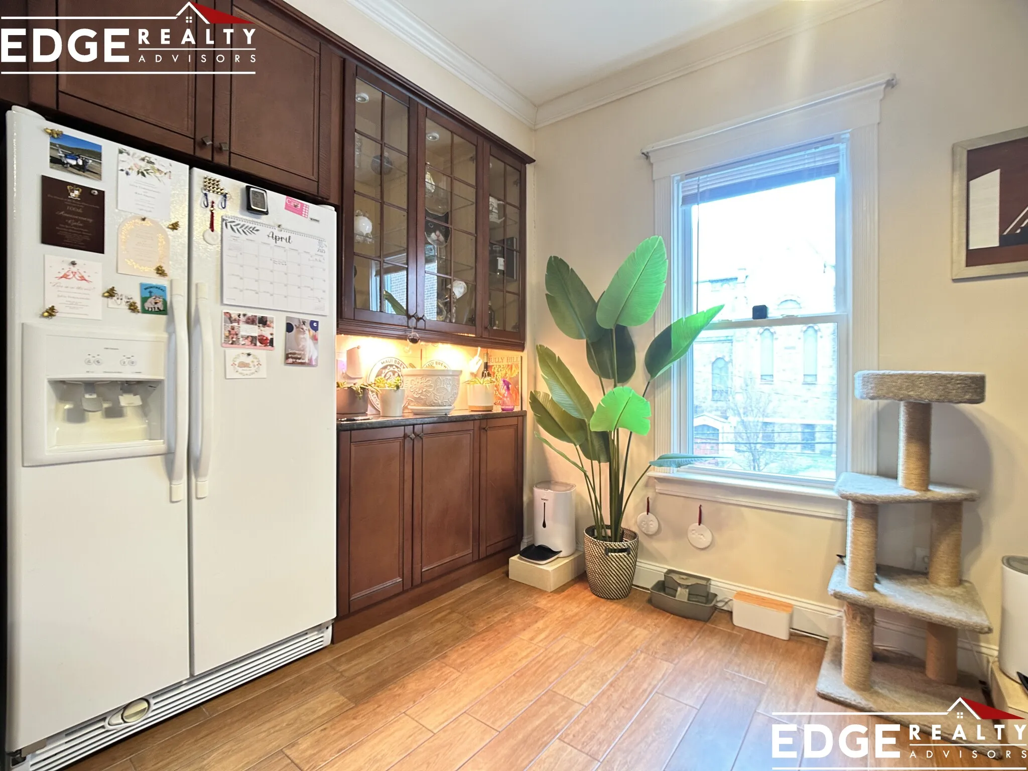 3 bed, 2 bath apartment for rent at 6 Delaware Pl Unit 2, Brighton — photo 3 of 12