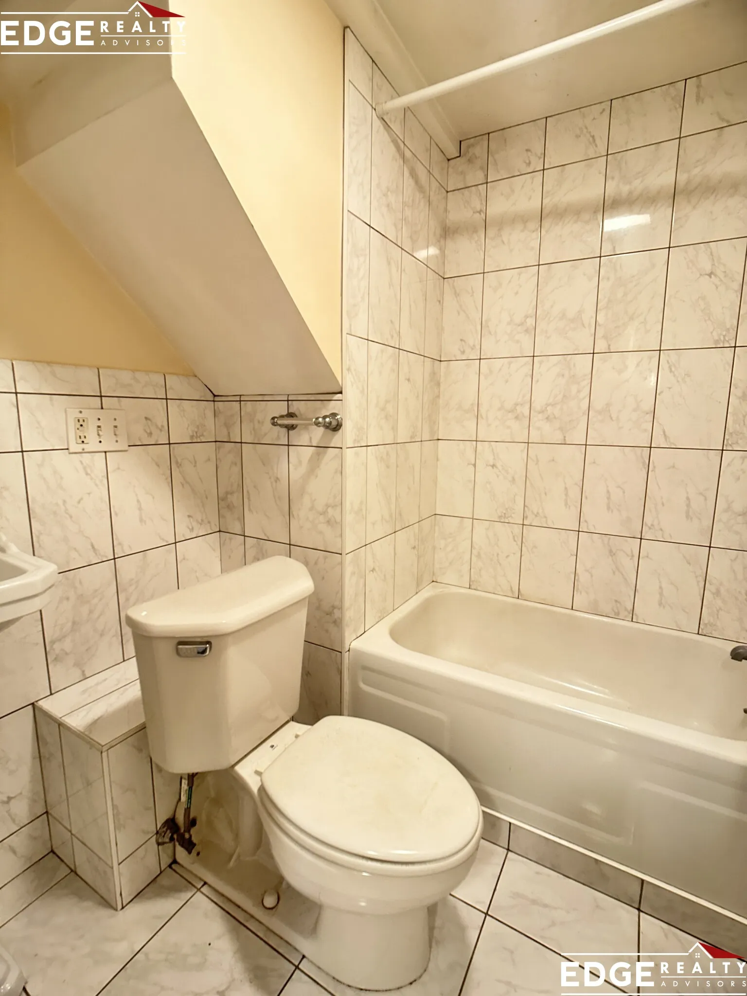 2 bed, 1 bath apartment for rent at 6 Delaware Pl Unit B, Brighton — photo 8 of 8