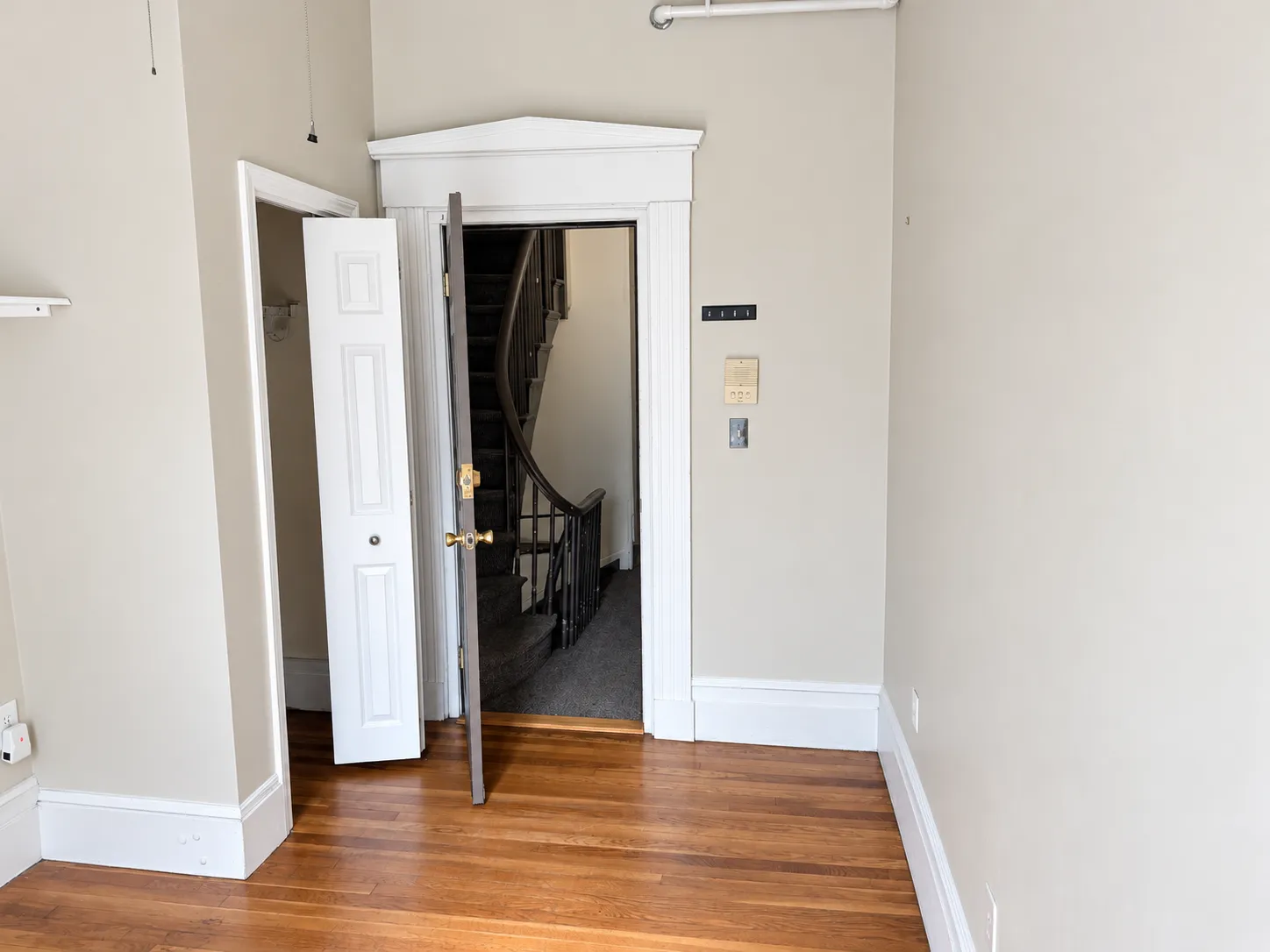 1 bed, 1 bath apartment for rent at 6 Derne St Unit 4, Beacon Hill — photo 3 of 8