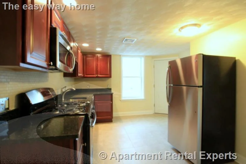 2 bed, 2 bath apartment for rent at 6 Douglass St Unit 3, Central Square — photo 3 of 20