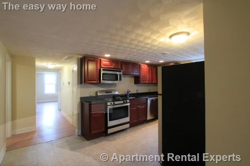 2 bed, 2 bath apartment for rent at 6 Douglass St Unit 3, Central Square — photo 5 of 20