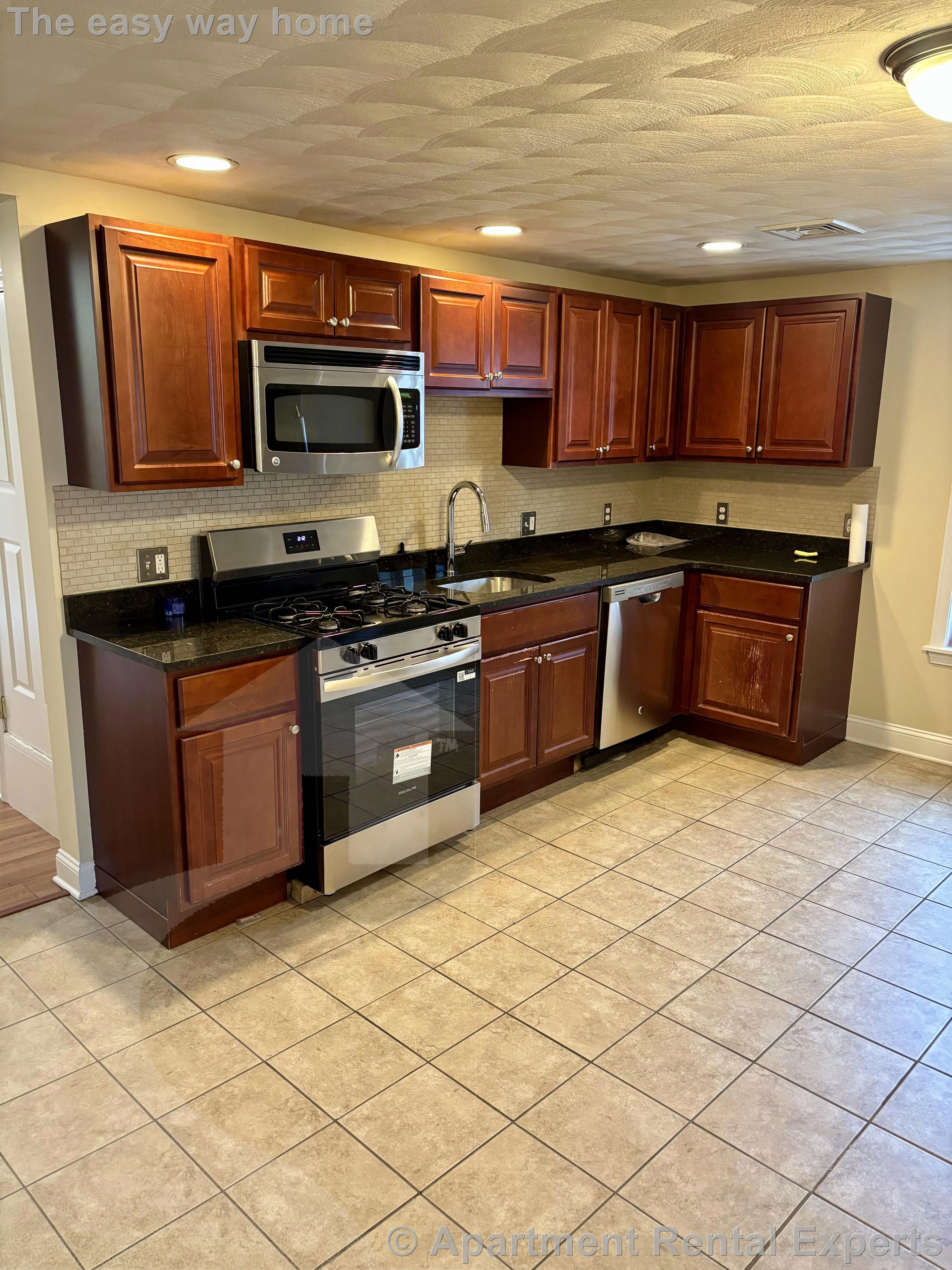2 bed, 2 bath apartment for rent at 6 Douglass St Unit 4, Central Square — photo 9 of 14