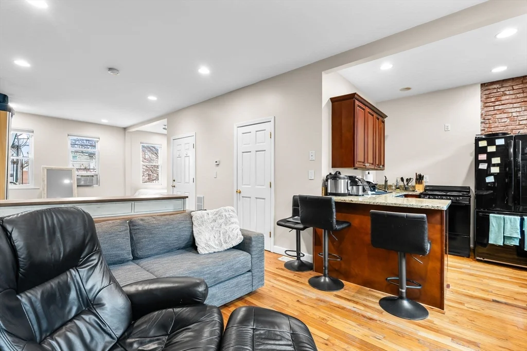 1 bed, 1 bath apartment for rent at 6 Drake Pl Unit 2, East Boston — photo 6 of 11