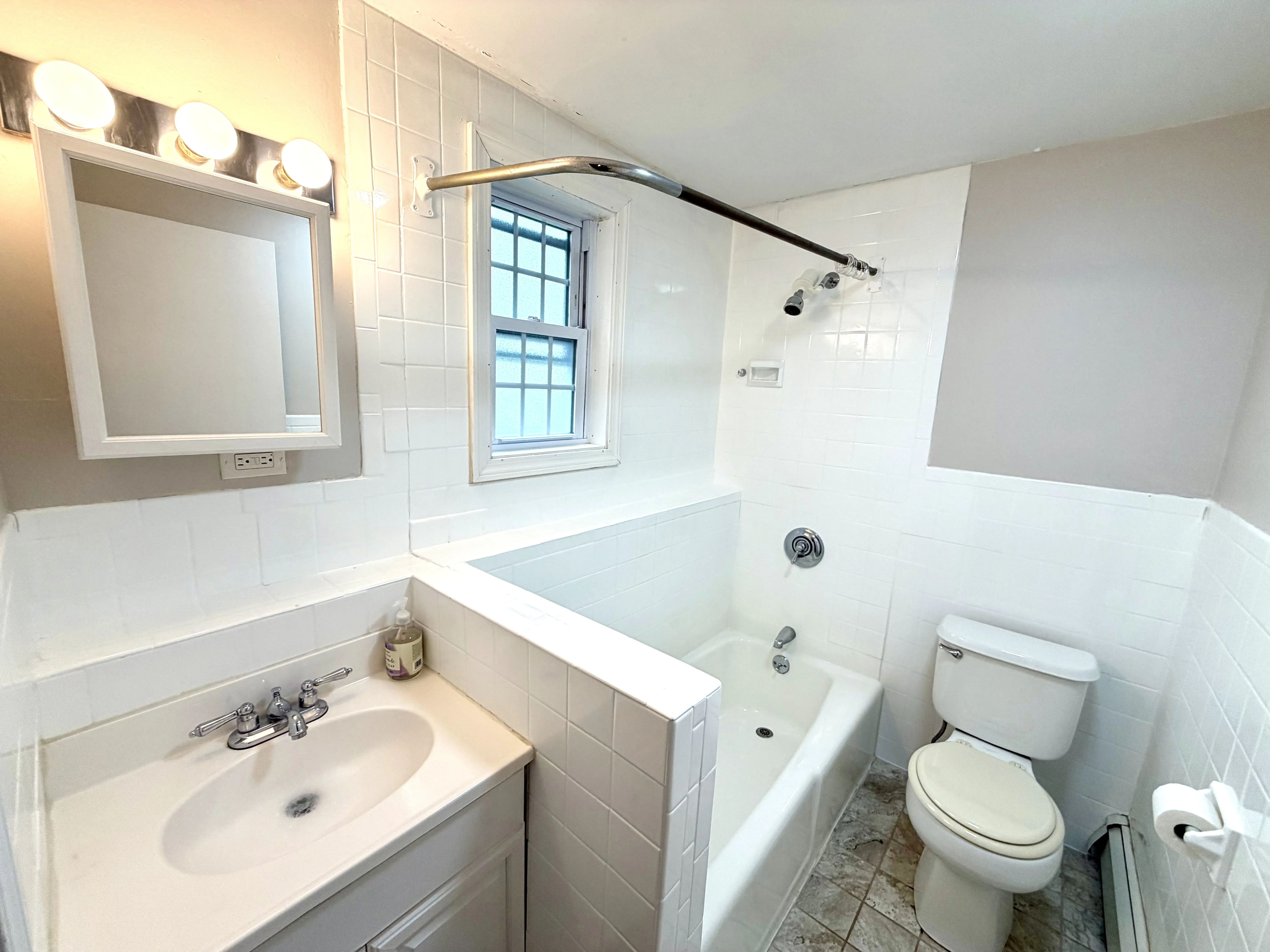 1 bed, 1 bath apartment for rent at 6 Drummer Rd Unit F1, Acton — photo 12 of 15