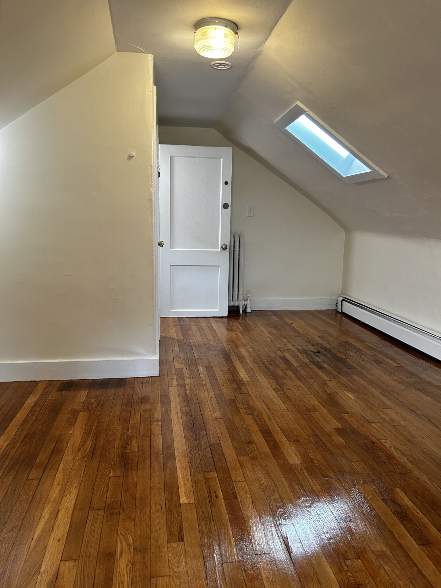 5 bed, 1 bath apartment for rent at 6 Dudley St Unit 2, North Cambridge — photo 18 of 32