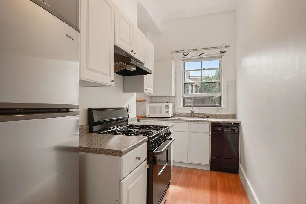 1 bed, 1 bath apartment for rent at 6 Dwight Street (No Fee) Unit 3, South End — photo 7 of 18