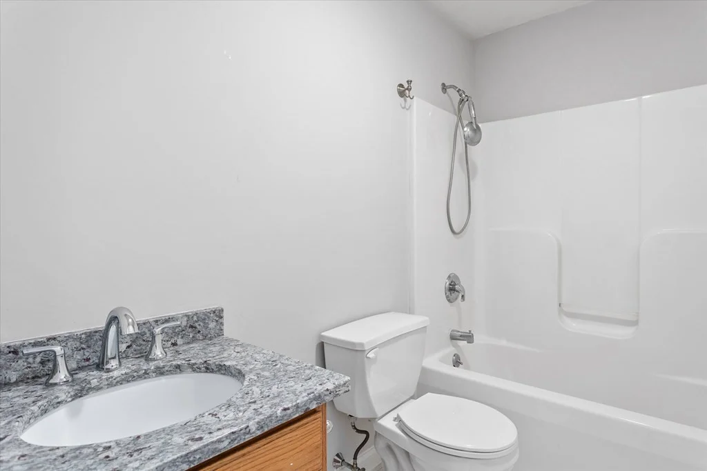 2 bed, 2 bath apartment for rent at 6 Eagle Dr Unit 6, Shrewsbury — photo 23 of 28
