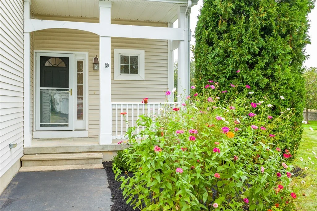 2 bed, 2 bath apartment for rent at 6 Eagle Dr Unit 6, Shrewsbury — photo 2 of 28