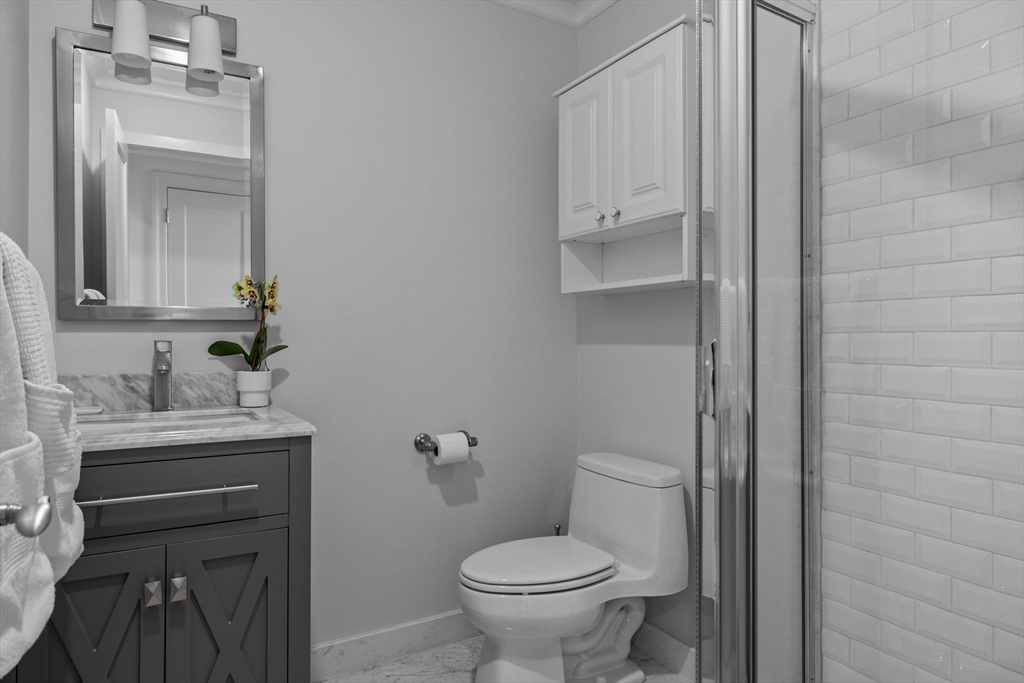 2 bed, 2 bath apartment for rent at 6 Edgerly Pl Unit 401, Back Bay — photo 17 of 19