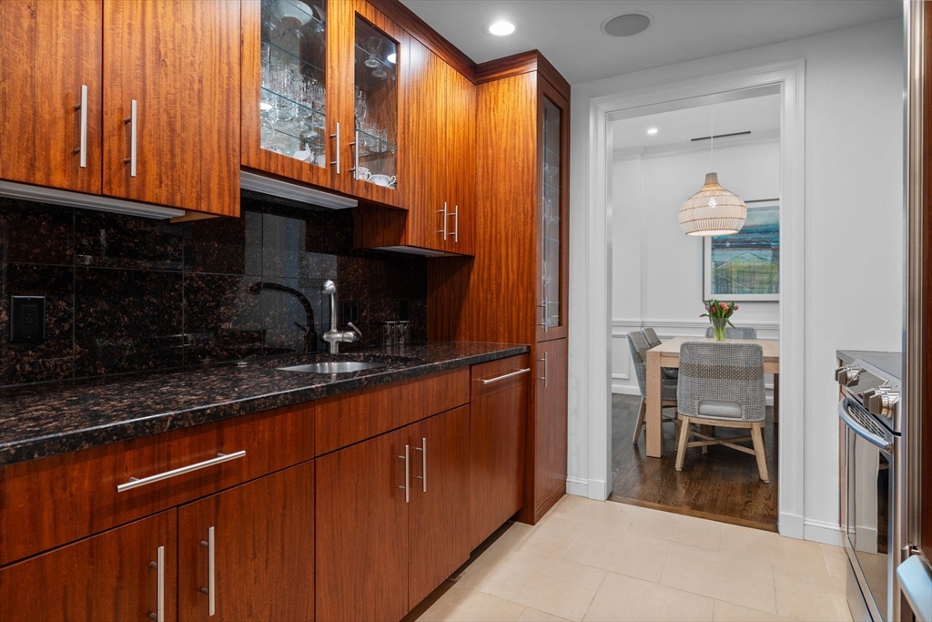 2 bed, 2 bath apartment for rent at 6 Edgerly Pl Unit 401, Back Bay — photo 10 of 19