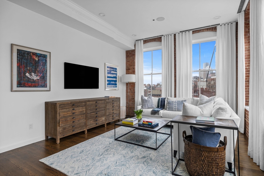 2 bed, 2 bath apartment for rent at 6 Edgerly Pl Unit 401, Back Bay — photo 3 of 19