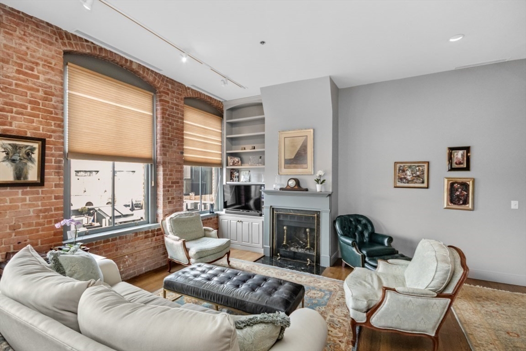 2 bed, 2 bath apartment for rent at 6 Edgerly Pl Unit 405, Back Bay — photo 6 of 17