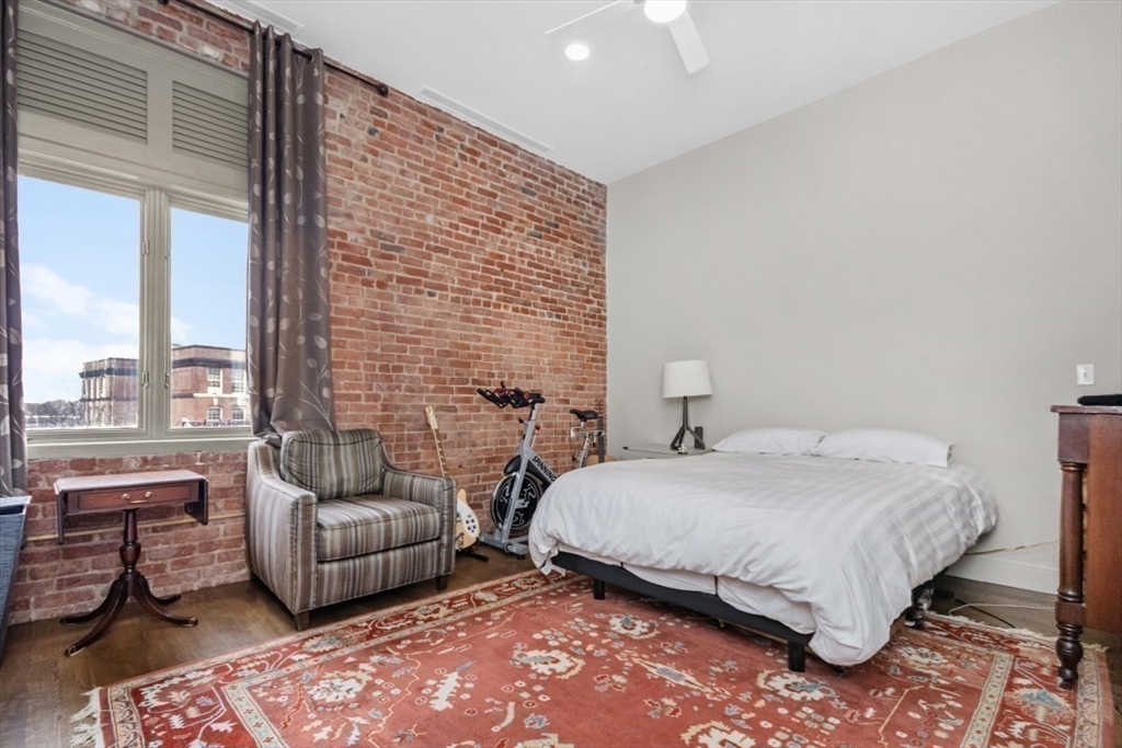2 bed, 2 bath apartment for rent at 6 Edgerly Pl Unit 405, Back Bay — photo 13 of 17
