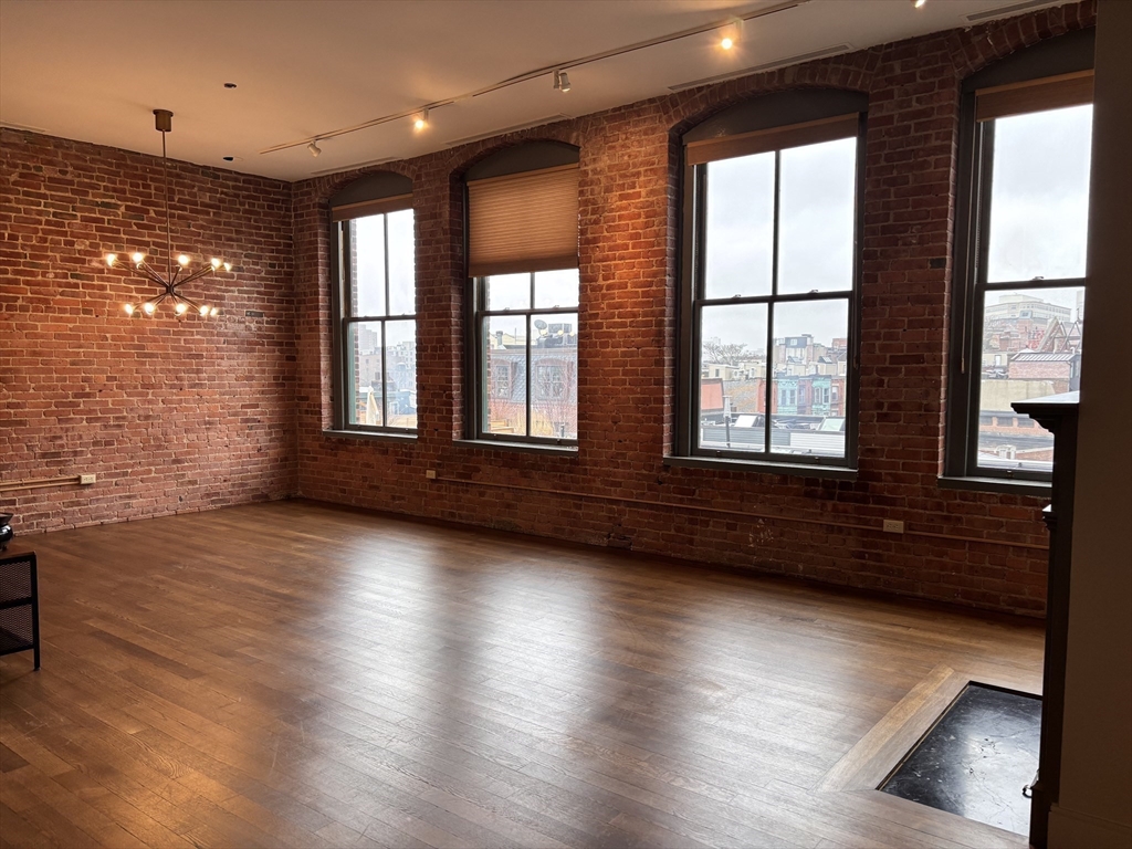 2 bed, 2 bath apartment for rent at 6 Edgerly Pl Unit 405, Back Bay — photo 4 of 17