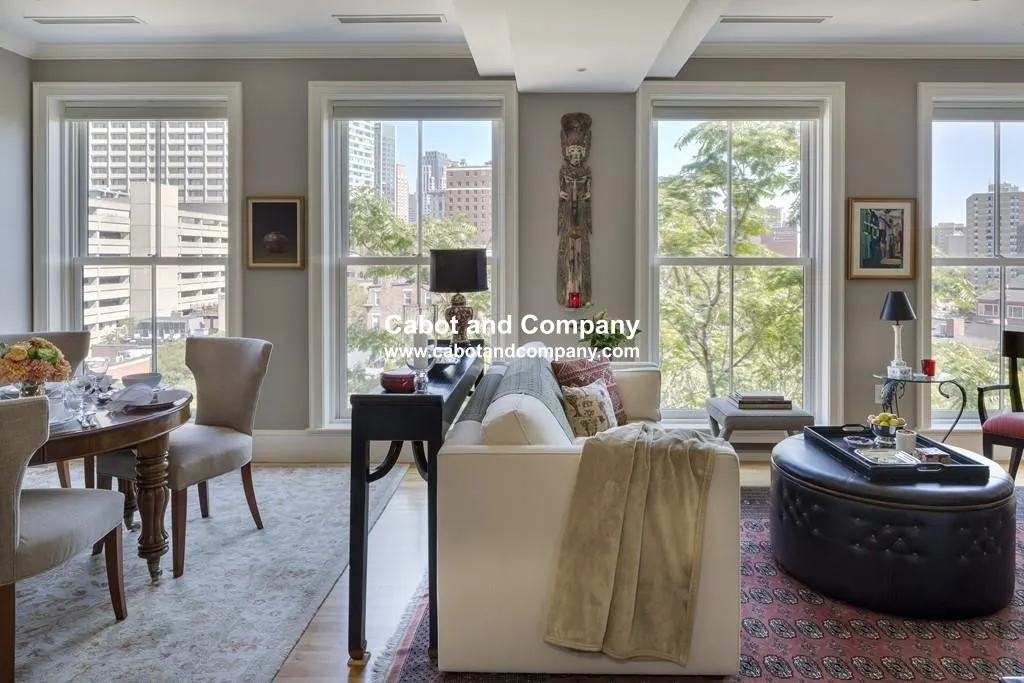2 bed, 1.5 bath apartment for rent at 6 Edgerly Pl Unit 504A, Back Bay — photo 3 of 12