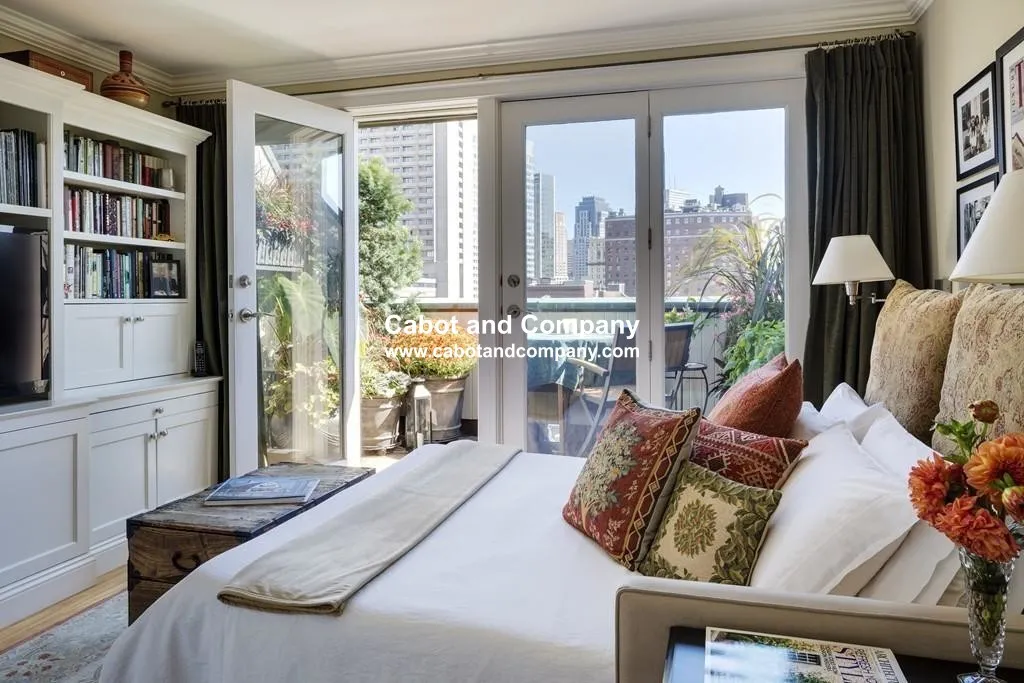 2 bed, 1.5 bath apartment for rent at 6 Edgerly Pl Unit 504A, Back Bay — photo 8 of 12
