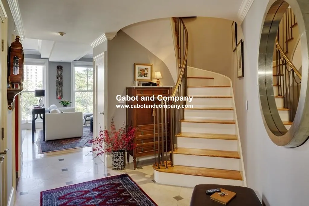 2 bed, 1.5 bath apartment for rent at 6 Edgerly Pl Unit 504A, Back Bay — photo 4 of 12