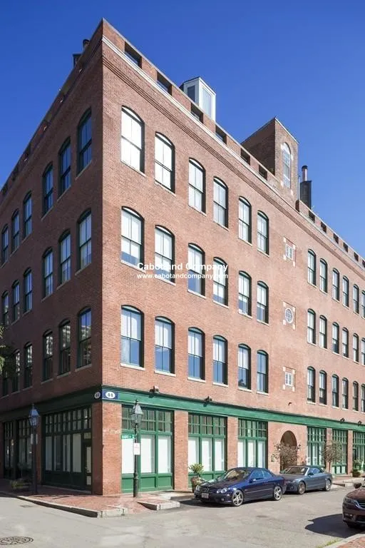 2 bed, 1.5 bath apartment for rent at 6 Edgerly Pl Unit 504A, Back Bay — photo 12 of 12
