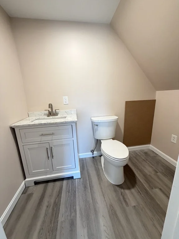 4 bed, 1 bath apartment for rent at 6 Edwards Pl Unit 2, Chelmsford — photo 21 of 40