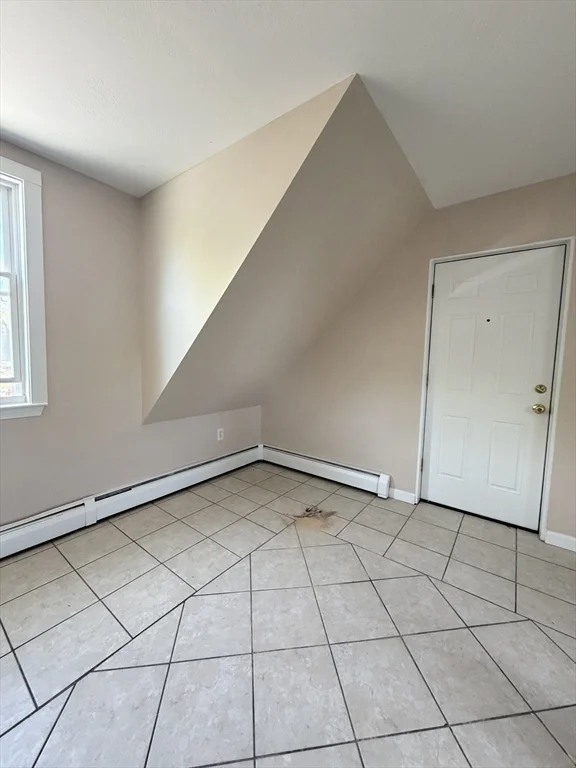 4 bed, 1 bath apartment for rent at 6 Edwards Pl Unit 2, Chelmsford — photo 5 of 40