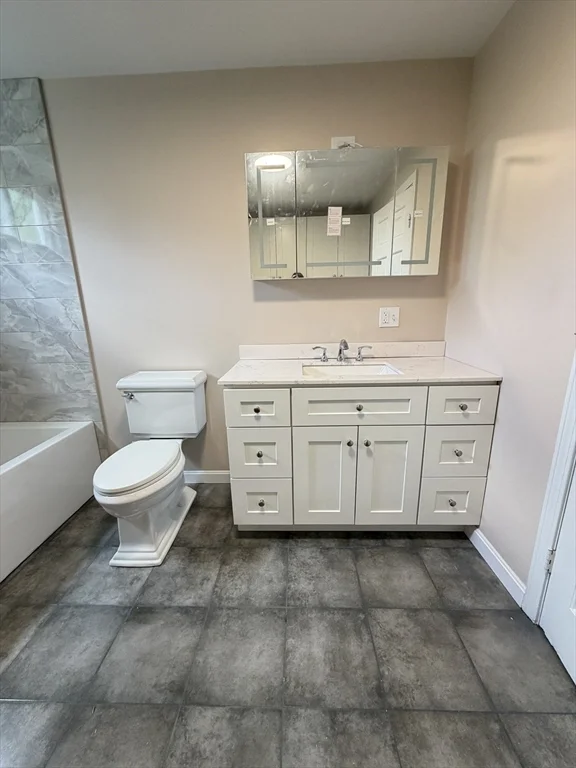 4 bed, 1 bath apartment for rent at 6 Edwards Pl Unit 2, Chelmsford — photo 14 of 40