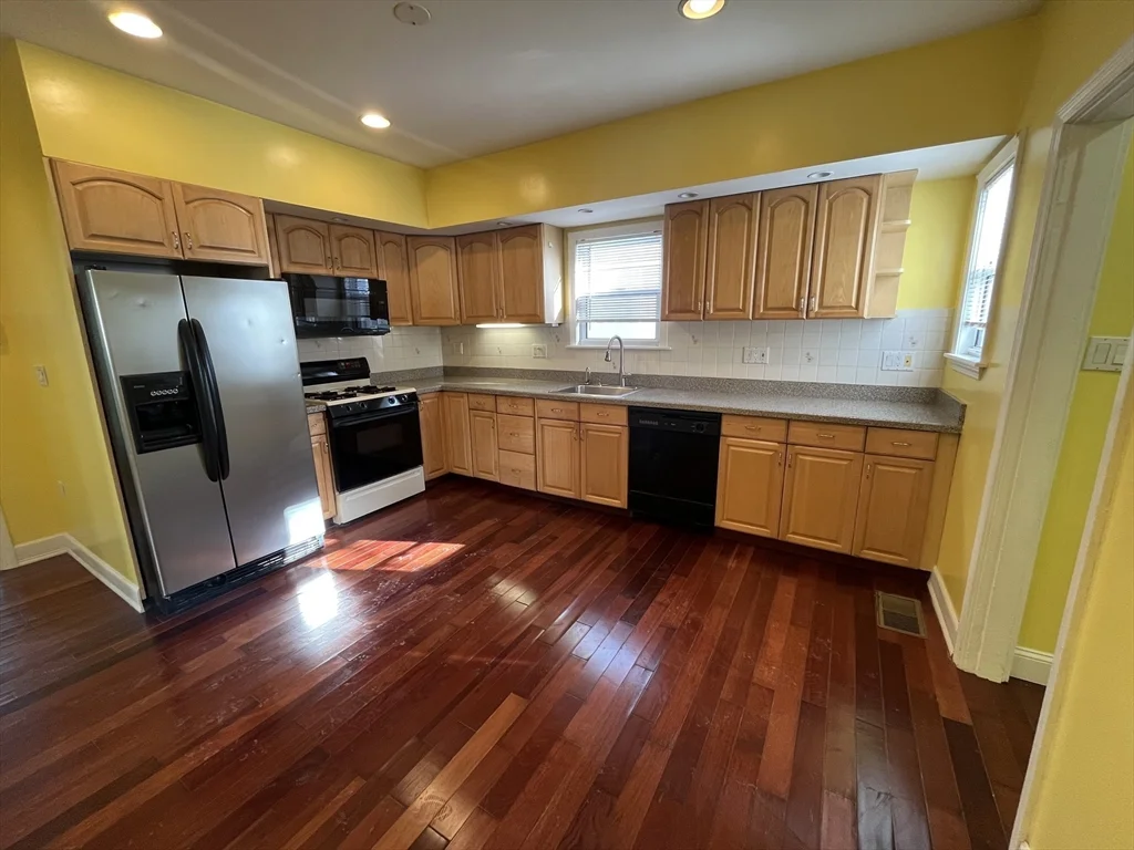 2 bed, 2 bath apartment for rent at 6 Eliot Unit 1, Ward Two — photo 1 of 30