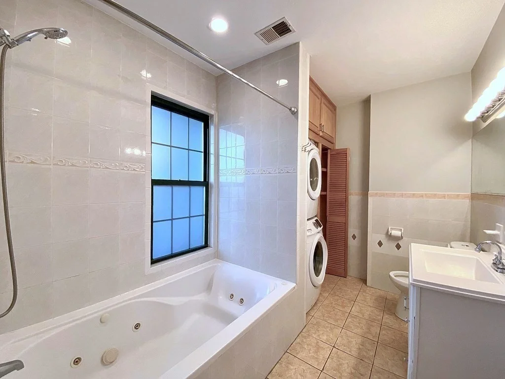 3 bed, 2 bath apartment for rent at 6 Elton St Unit 2, Dorchester — photo 7 of 10