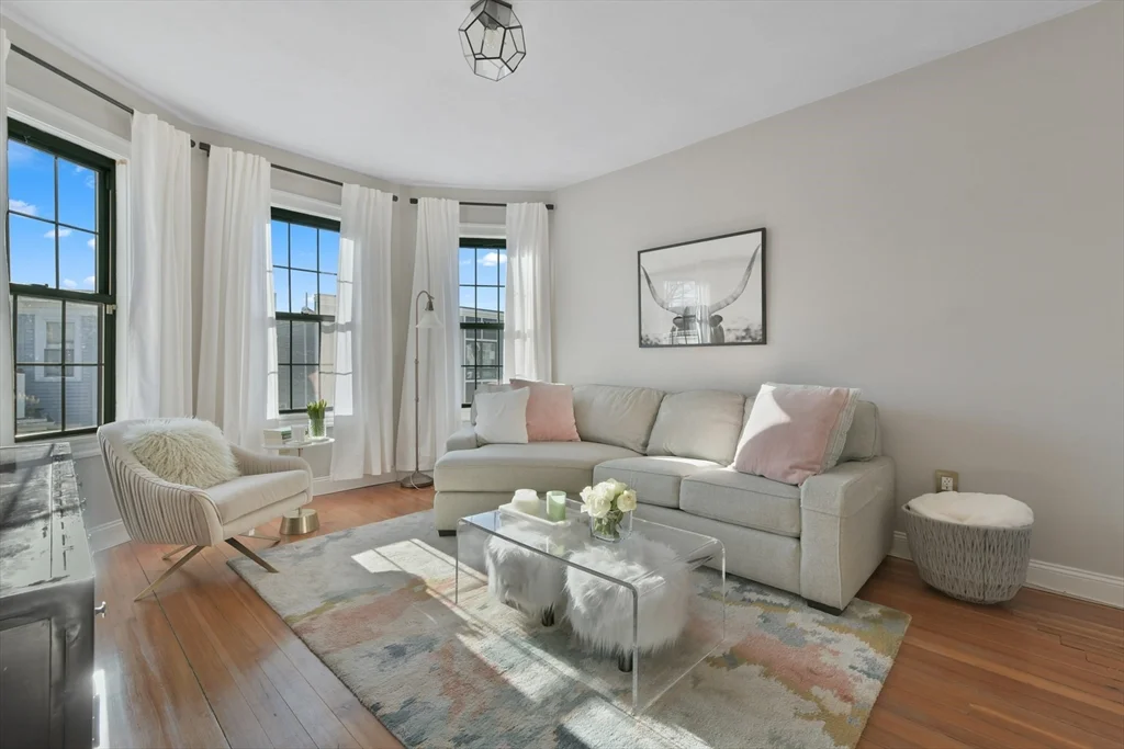 3 bed, 2 bath apartment for rent at 6 Elton St Unit 3, Dorchester