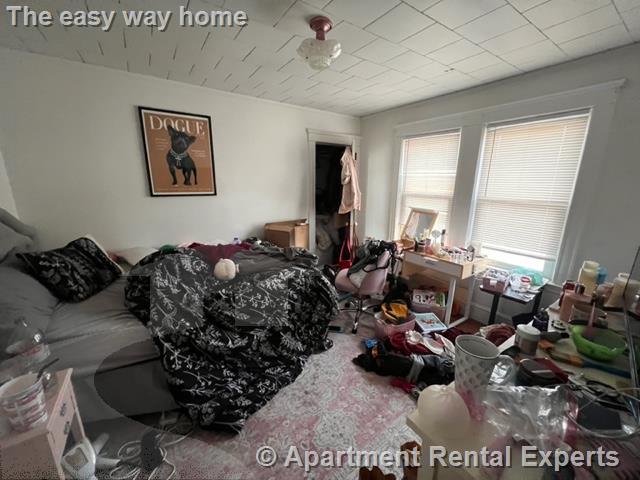3 bed, 1 bath apartment for rent at 6 Endicott Ave Unit 2nd Floor, Teele Square — photo 6 of 9