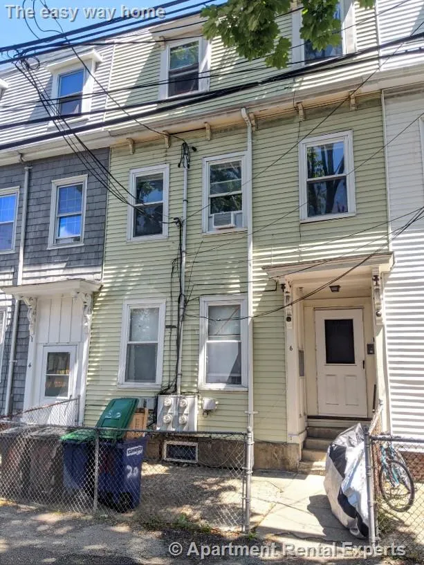 1 bed, 1 bath apartment for rent at 6 Evergreen Sq Unit 3, Porter Square — photo 12 of 13