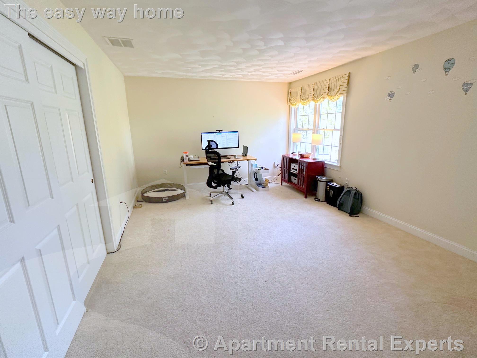 5 bed, 3 bath apartment for rent at 6 Farmers Circle, Arlington Center — photo 31 of 35