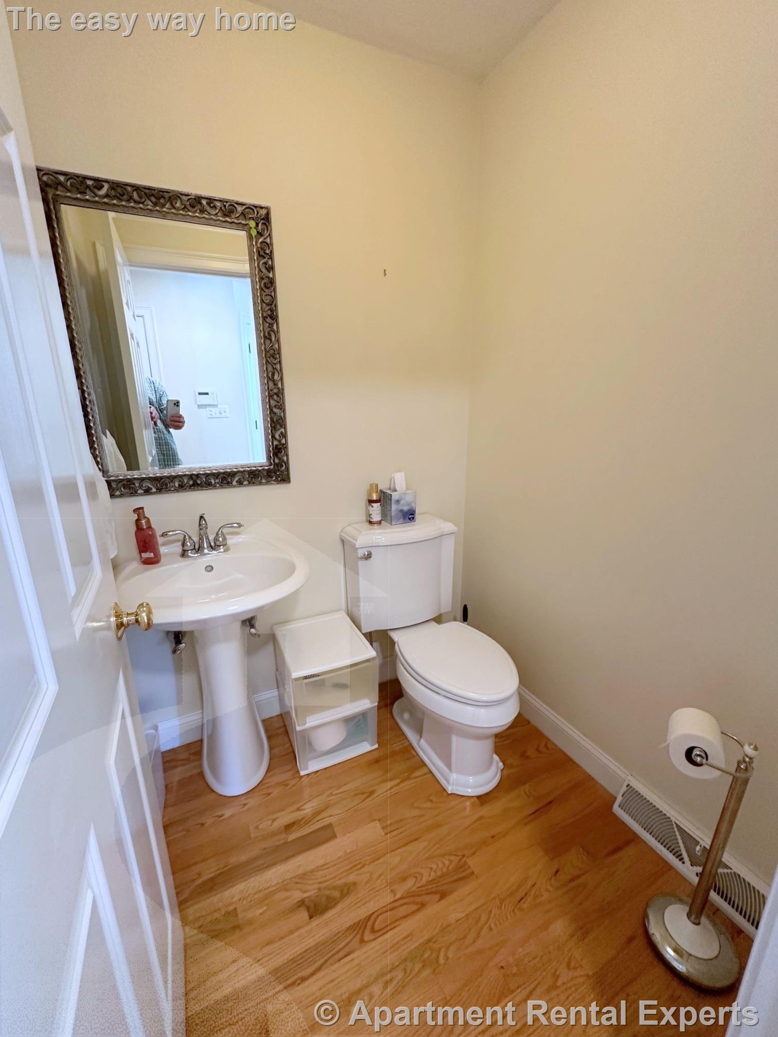 5 bed, 3 bath apartment for rent at 6 Farmers Circle, Arlington Center — photo 8 of 35
