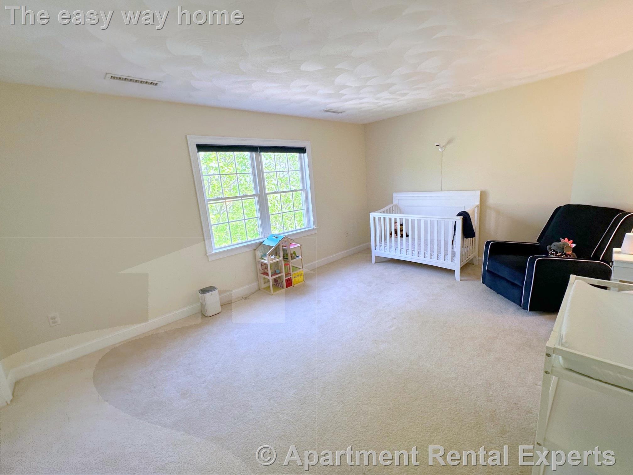 5 bed, 3 bath apartment for rent at 6 Farmers Circle, Arlington Center — photo 16 of 35