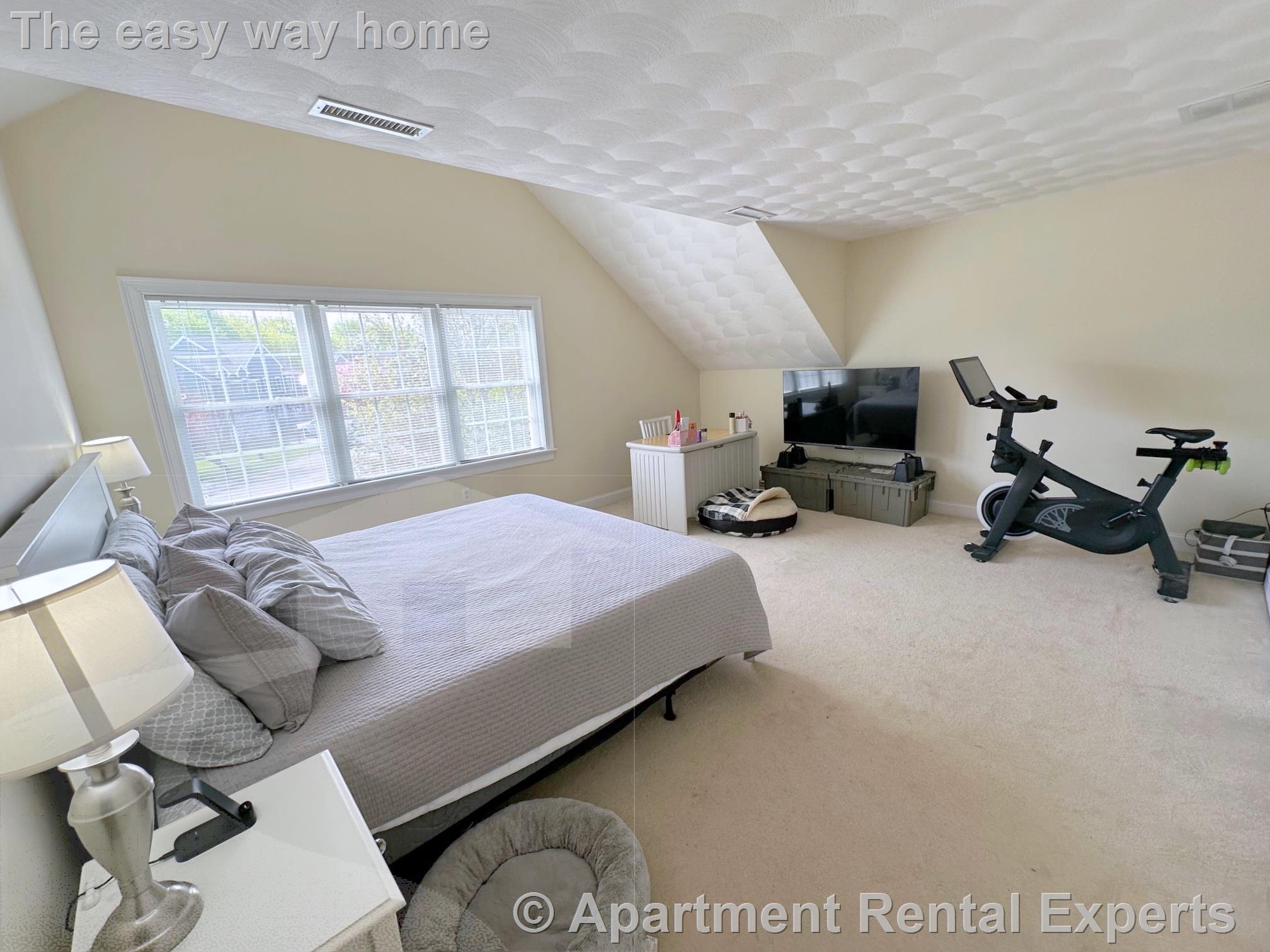 5 bed, 3 bath apartment for rent at 6 Farmers Circle, Arlington Center — photo 18 of 35