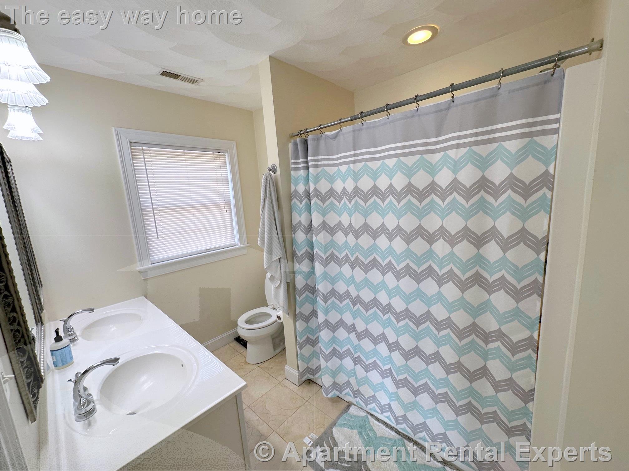 5 bed, 3 bath apartment for rent at 6 Farmers Circle, Arlington Center — photo 20 of 35