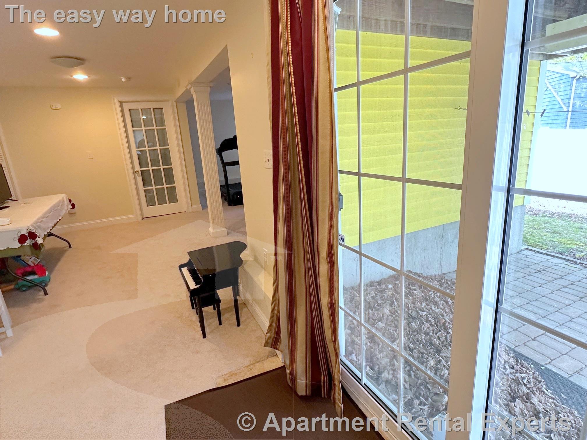 5 bed, 3 bath apartment for rent at 6 Farmers Circle, Arlington Center — photo 26 of 35