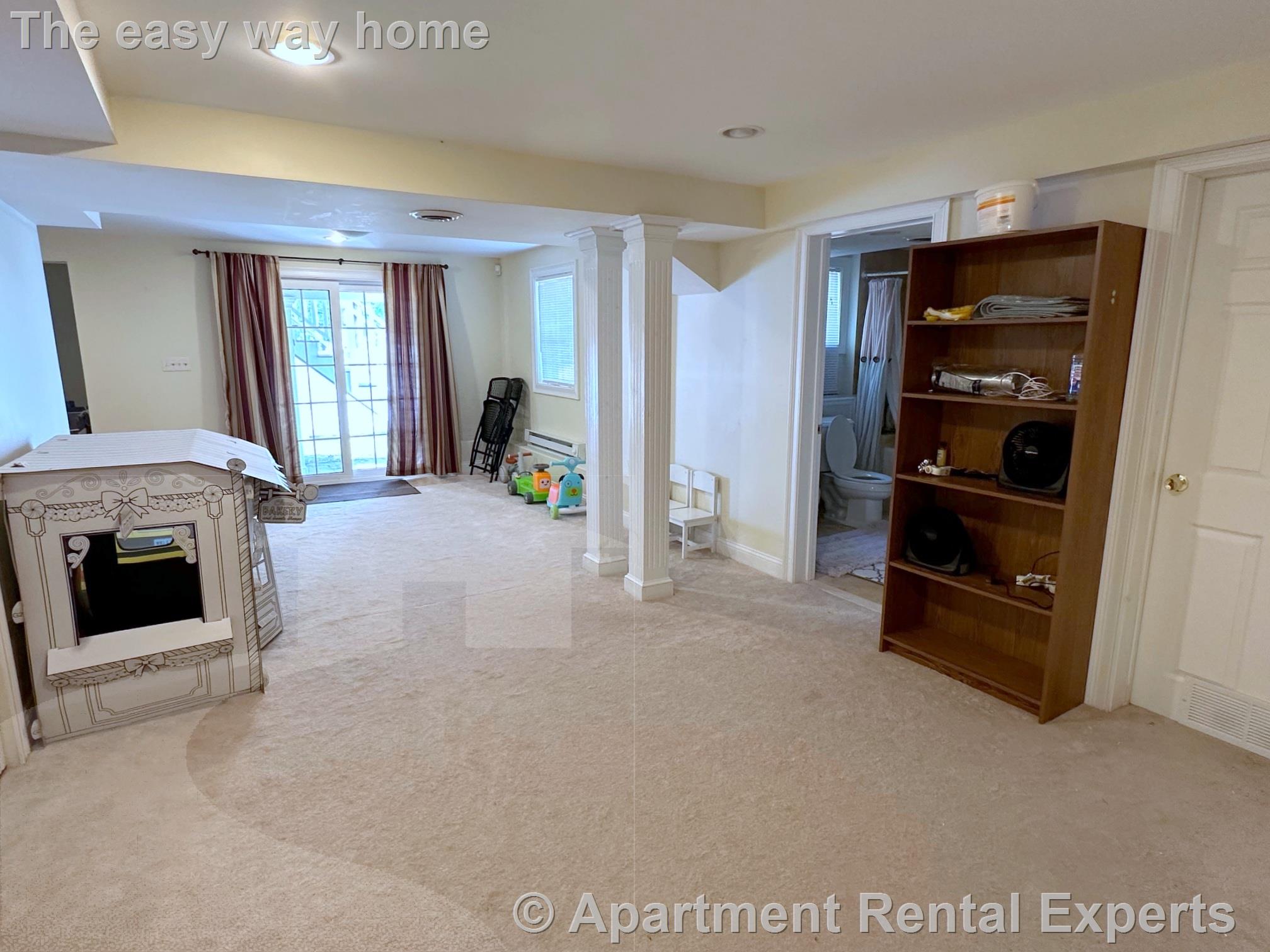 5 bed, 3 bath apartment for rent at 6 Farmers Circle, Arlington Center — photo 23 of 35