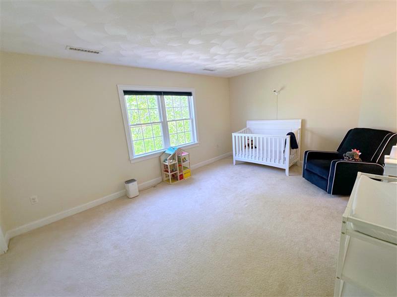 5 bed, 3.5 bath apartment for rent at 6 Farmers Circle Unit 1, Arlington — photo 16 of 34