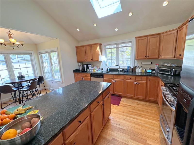 5 bed, 3.5 bath apartment for rent at 6 Farmers Circle Unit 1, Arlington