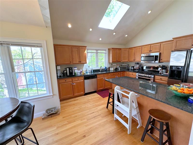 5 bed, 3.5 bath apartment for rent at 6 Farmers Circle Unit 1, Arlington — photo 11 of 34