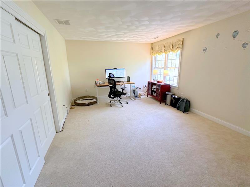 5 bed, 3.5 bath apartment for rent at 6 Farmers Circle Unit 1, Arlington — photo 30 of 34