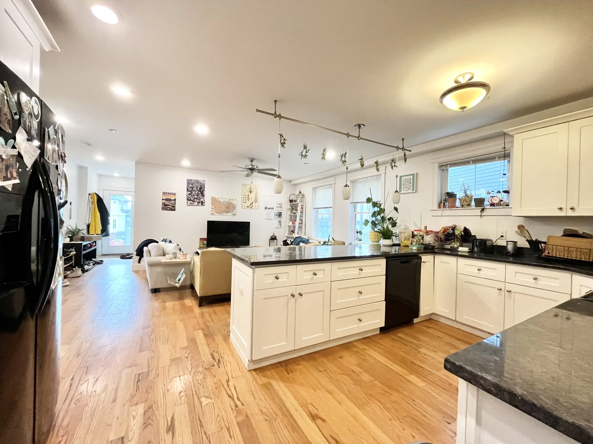 4 bed, 2.5 bath apartment for rent at 6 Fern St Unit 6A, Allston — photo 1 of 12