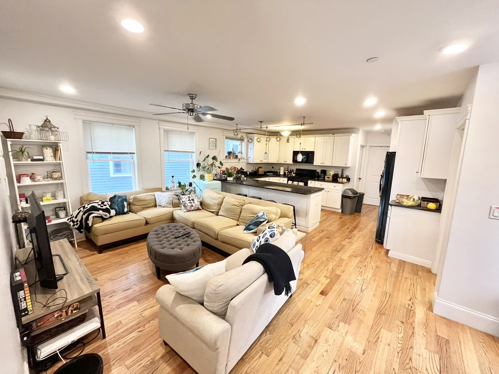 4 bed, 2.5 bath apartment for rent at 6 Fern St Unit 6A, Allston — photo 2 of 12