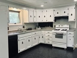 4 bed, 1 bath apartment for rent at 6 Fletcher St Unit 6, Ayer — photo 14 of 20