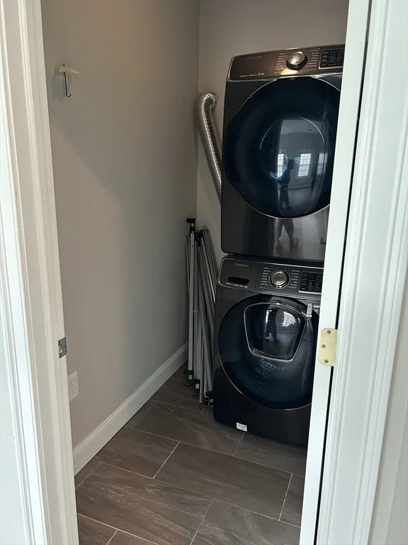 3 bed, 2 bath apartment for rent at 6 Florence St Unit 2, East Somerville — photo 4 of 8