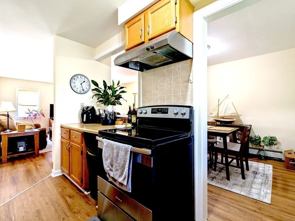 2 bed, 1 bath apartment for rent at 6 Forestdale Rd Unit 1, Worcester — photo 6 of 26