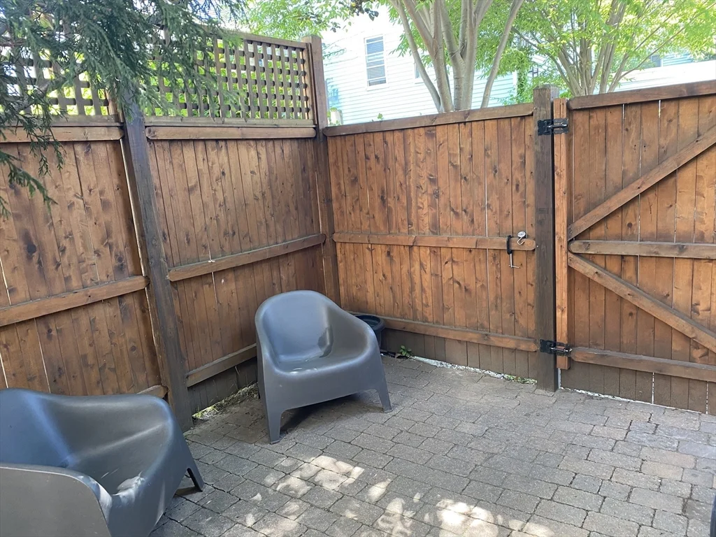 2 bed, 1 bath apartment for rent at 6 Fourth Street Pl Unit 1, East Cambridge — photo 22 of 23