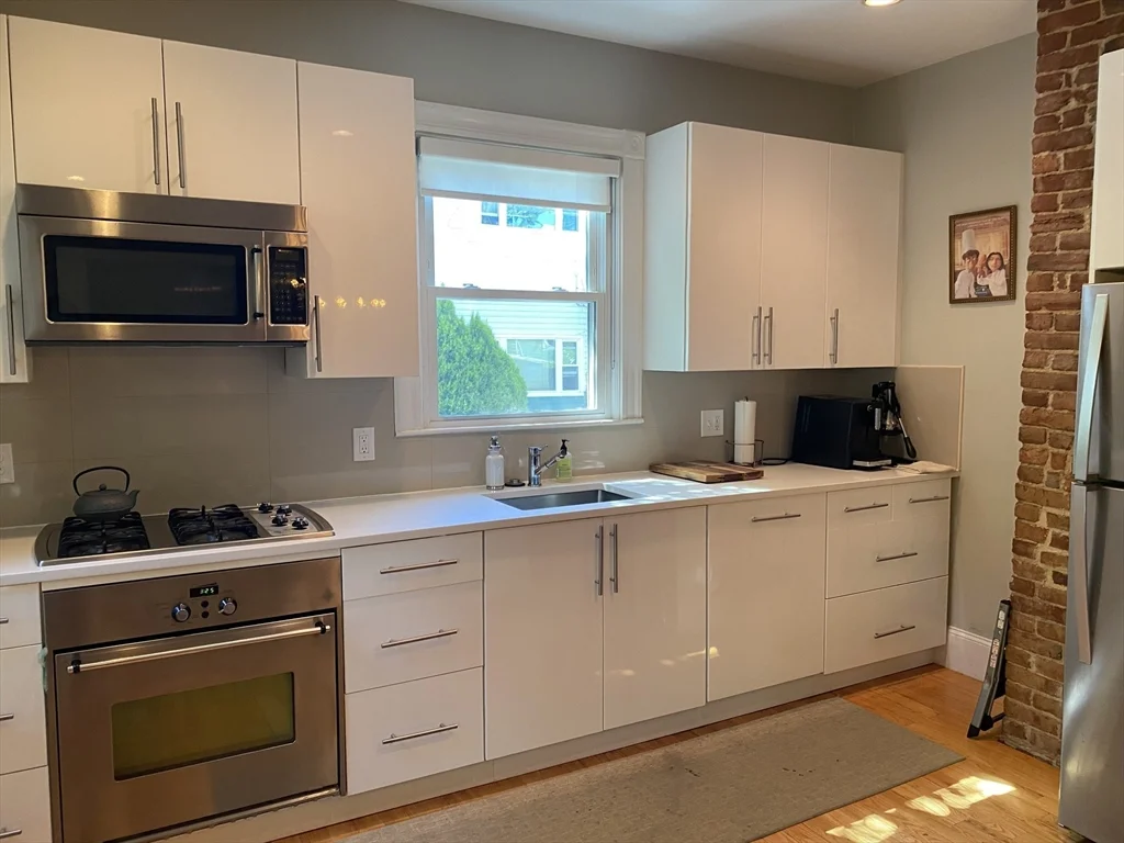 2 bed, 1 bath apartment for rent at 6 Fourth Street Pl Unit 1, East Cambridge — photo 2 of 23